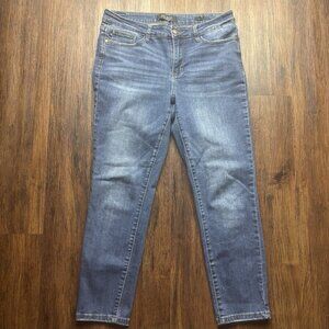 Judy Blue Relaxed Fit Jeans Distressed Medium Wash JB82102 Women’s Size 30